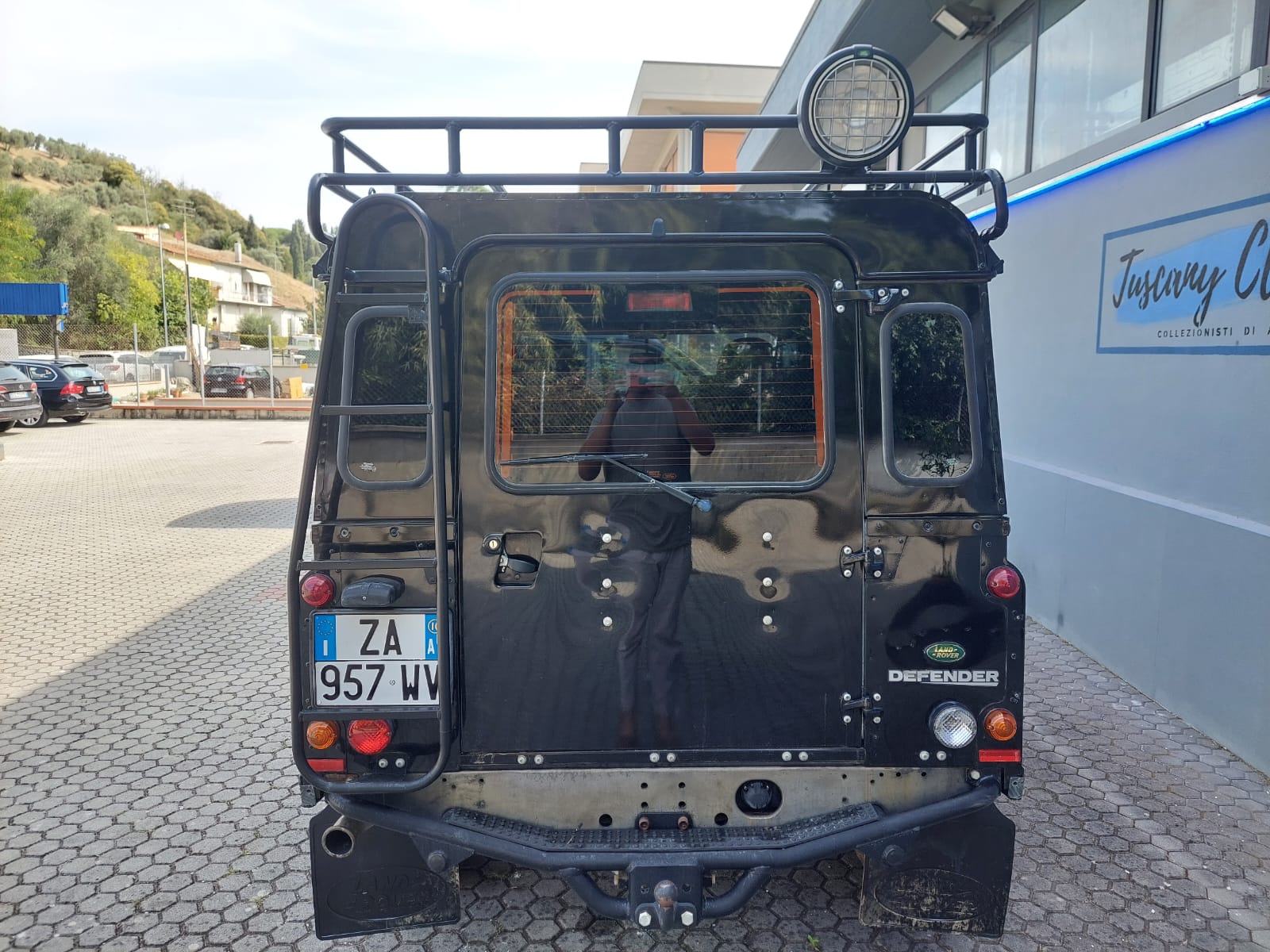 Land Rover Defender 110 SE