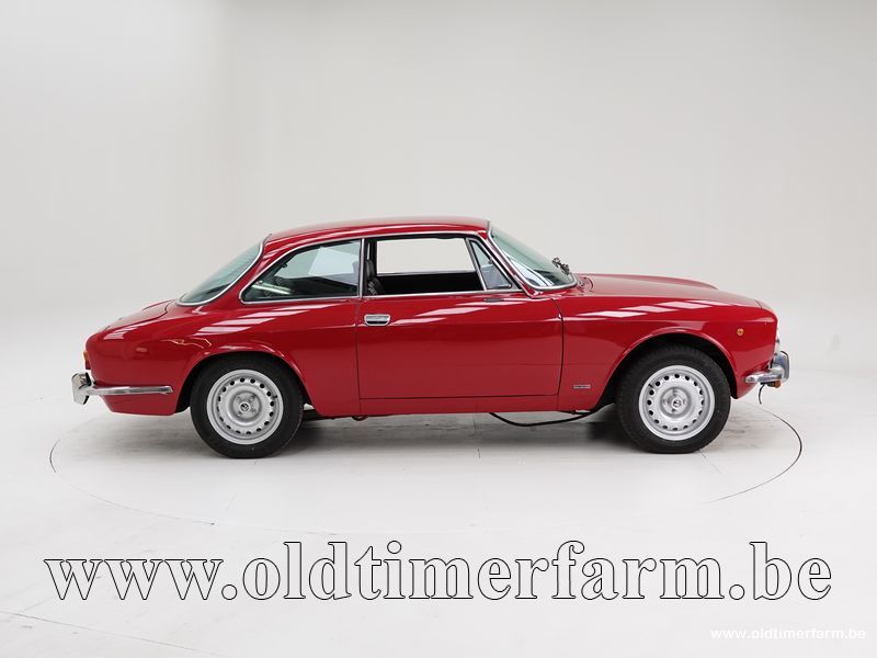 Alfa Romeo GTV 2000 Bertone \'76 