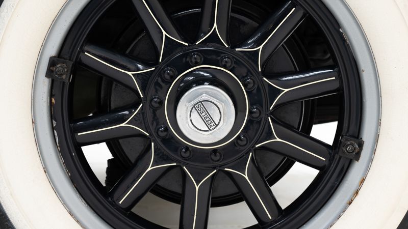 Peerless Six Model 61 \'29 