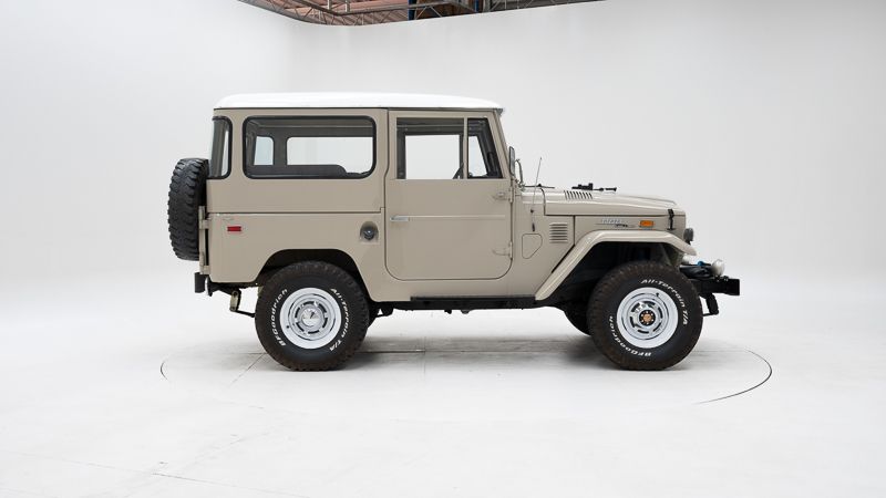 Toyota Land Cruiser FJ40 \'72 