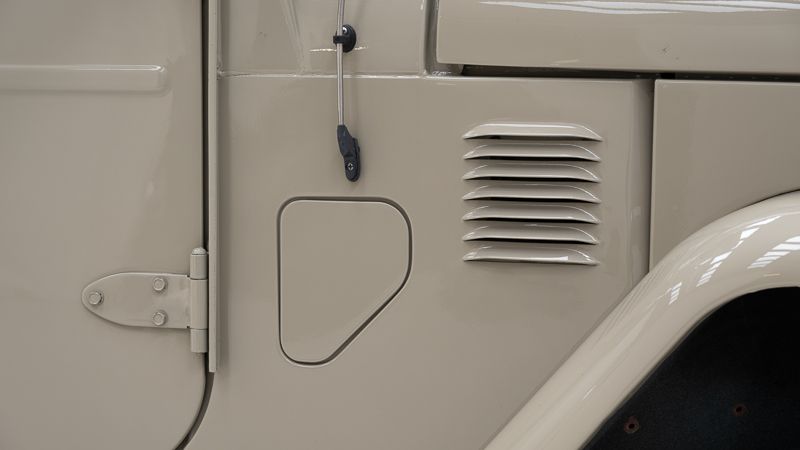 Toyota Land Cruiser FJ40 \'72 