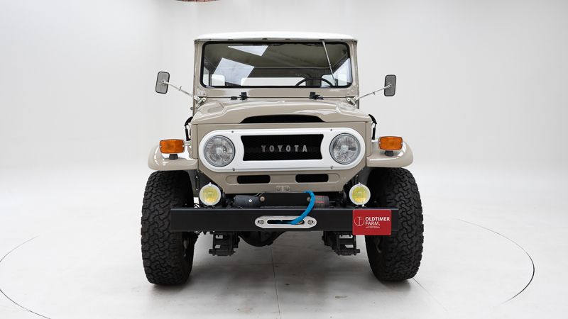 Toyota Land Cruiser FJ40 \'72 