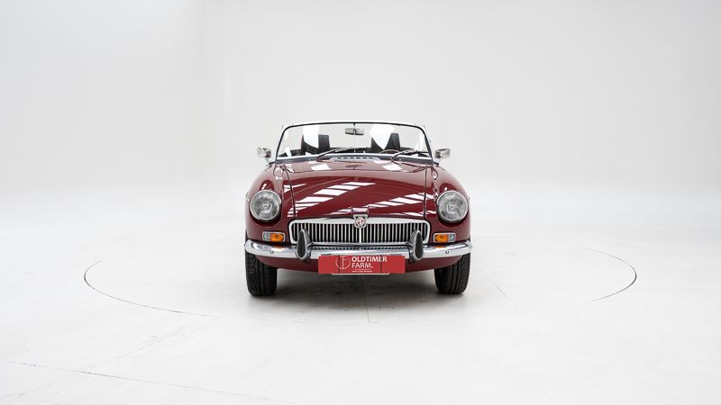MG B \'74 
