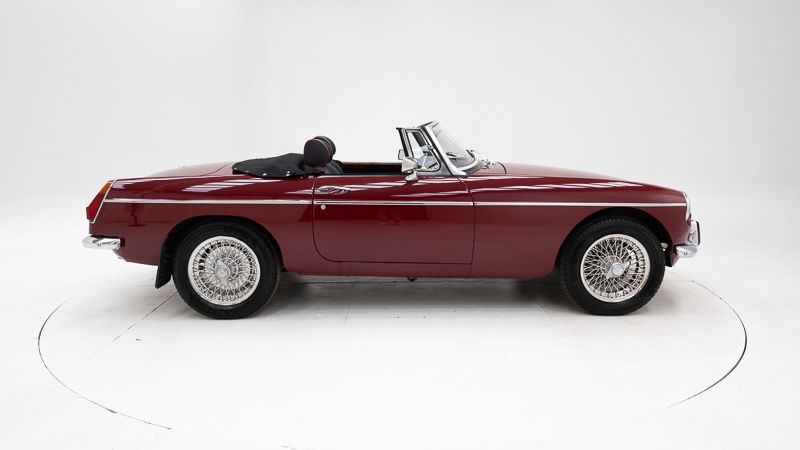 MG B \'74 