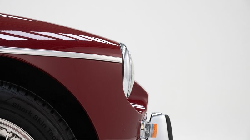 MG B \'74 