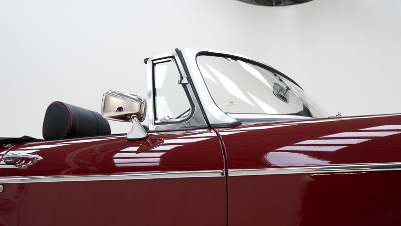 MG B \'74 