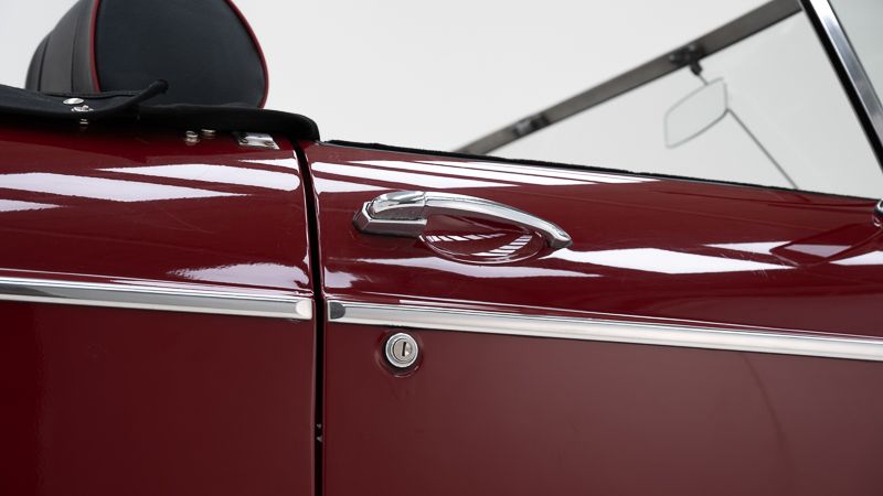 MG B \'74 