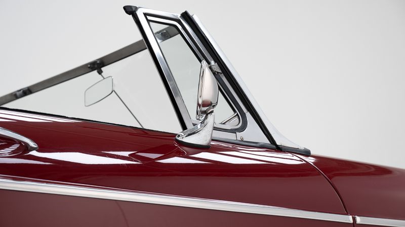 MG B \'74 