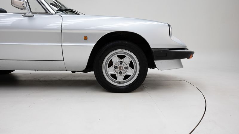 Alfa Romeo 2000 Spider 3 \'84 