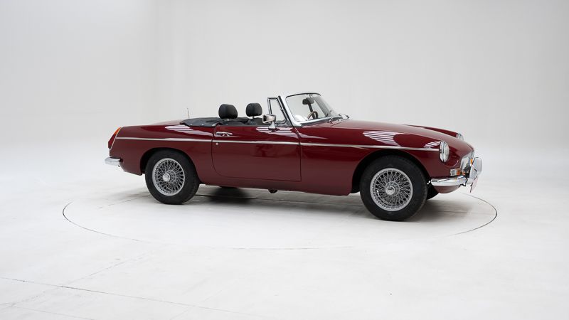 MG B \'74 