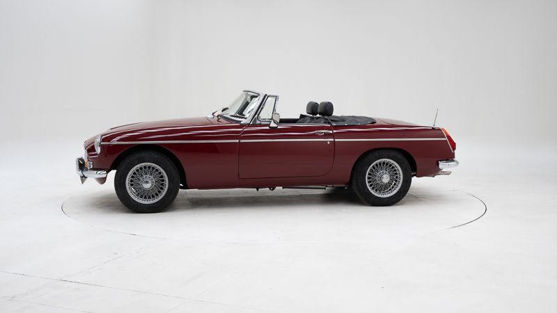 MG B \'74 
