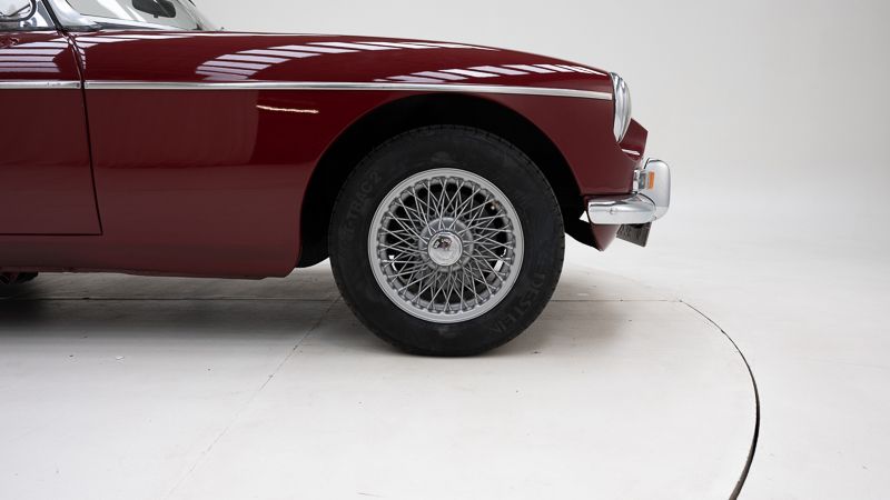 MG B \'74 