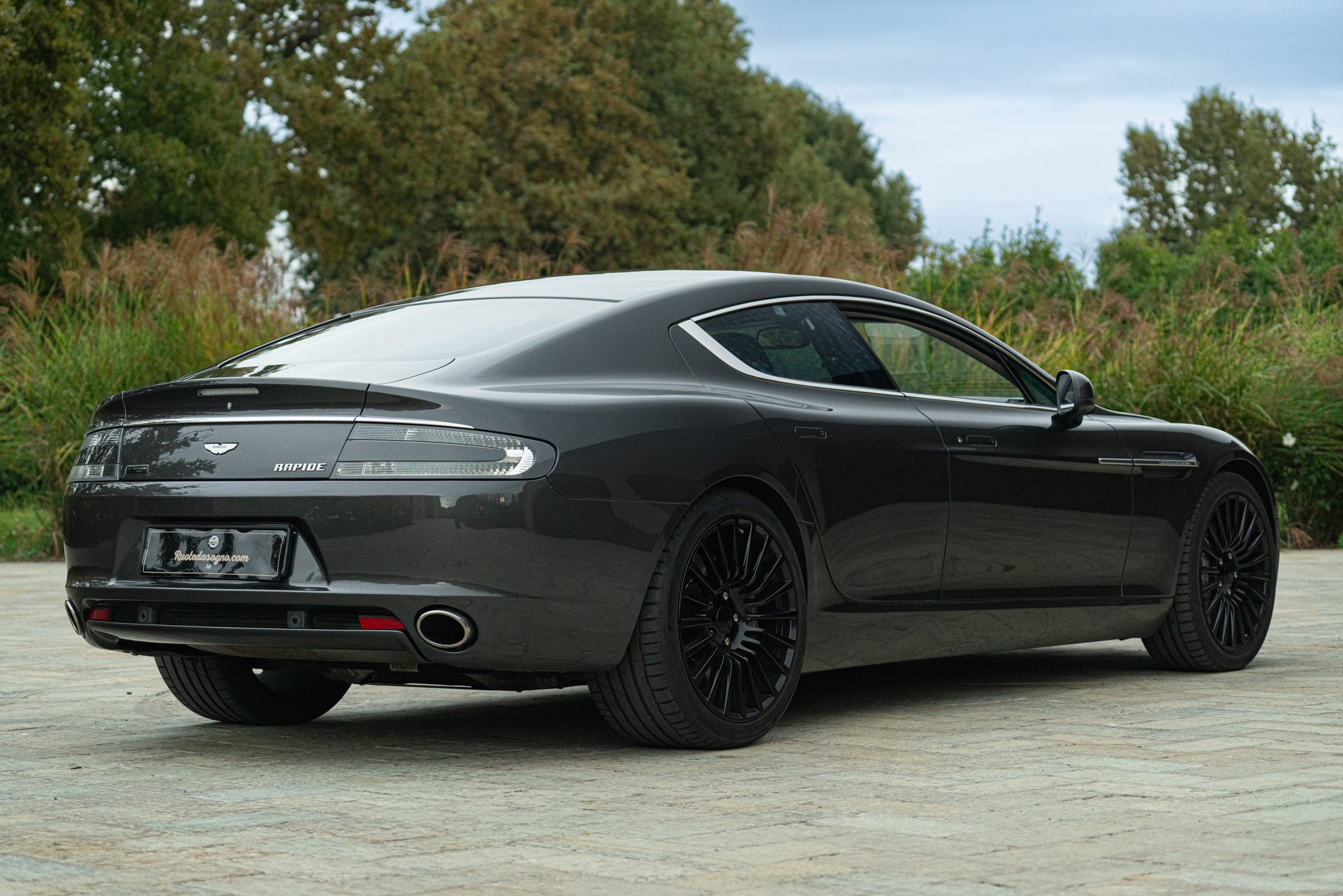 Aston Martin RAPIDE 