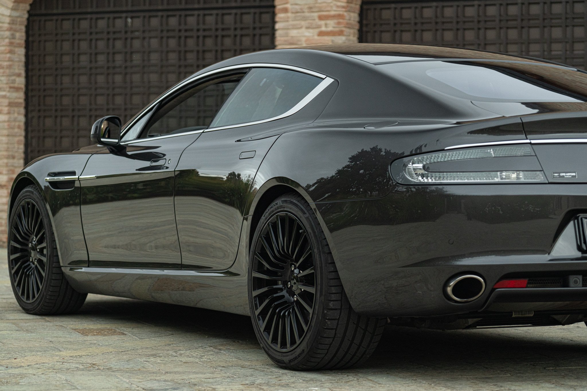 Aston Martin RAPIDE 