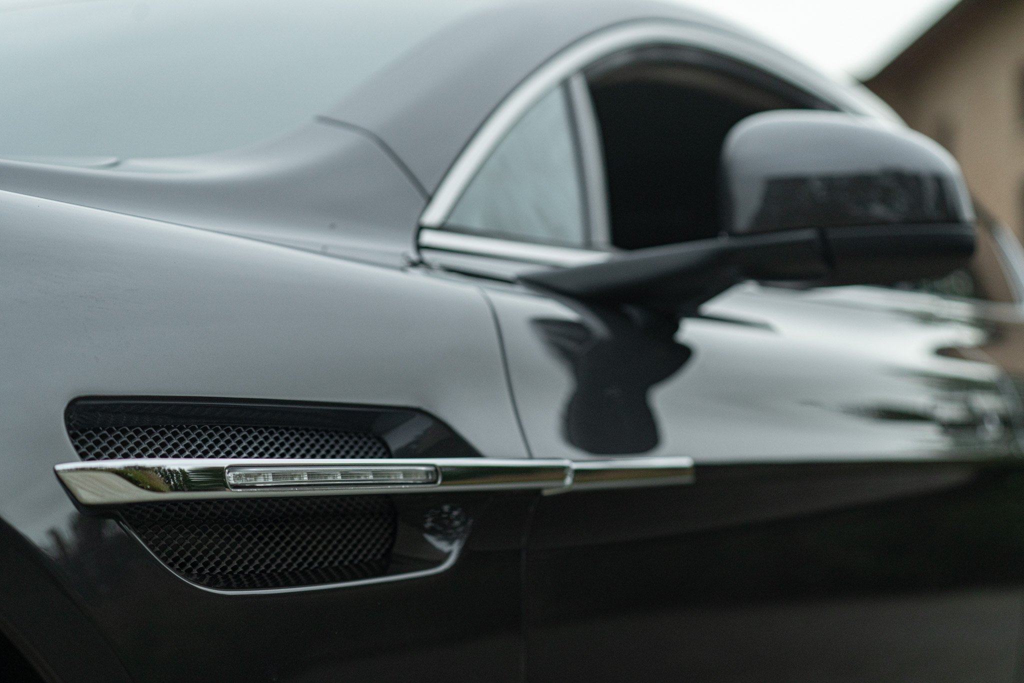 Aston Martin RAPIDE 
