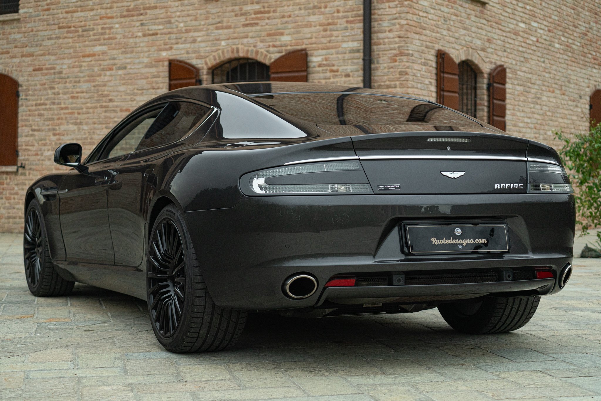 Aston Martin RAPIDE 