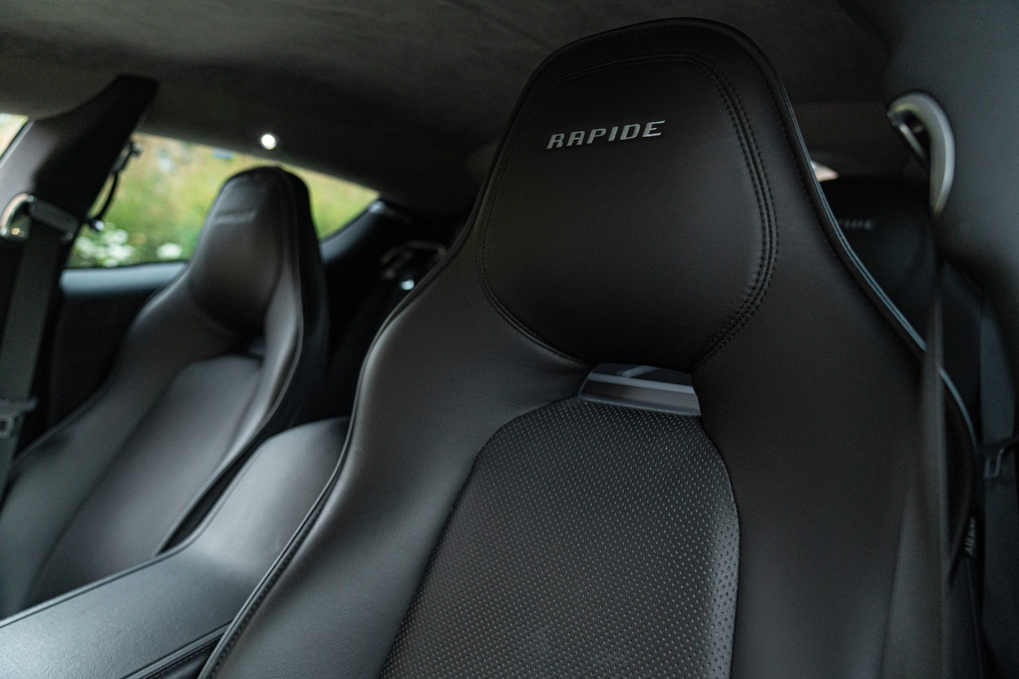 Aston Martin RAPIDE 