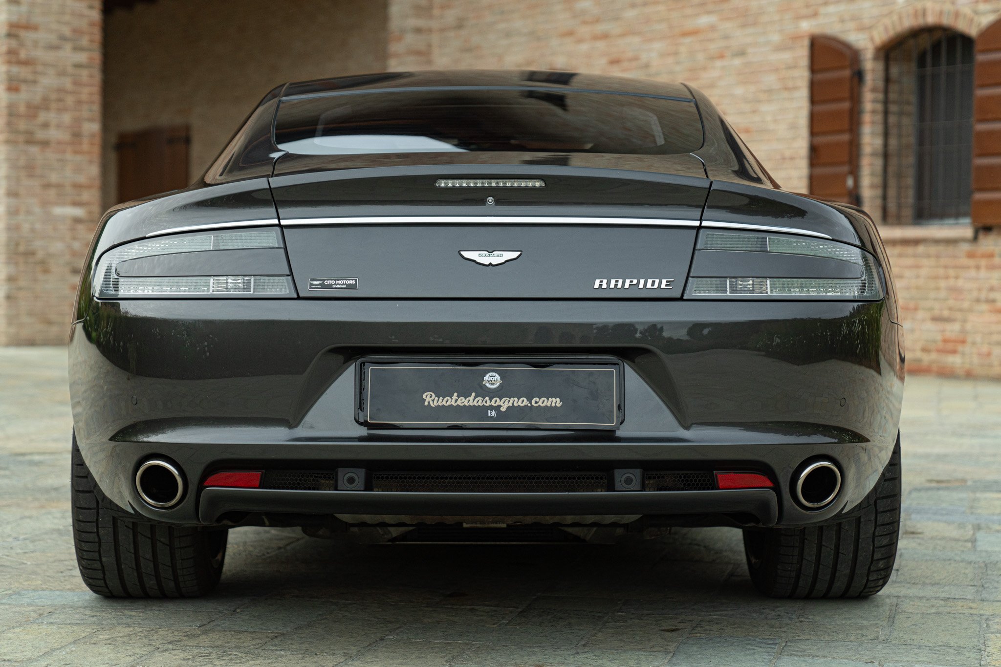 Aston Martin RAPIDE 
