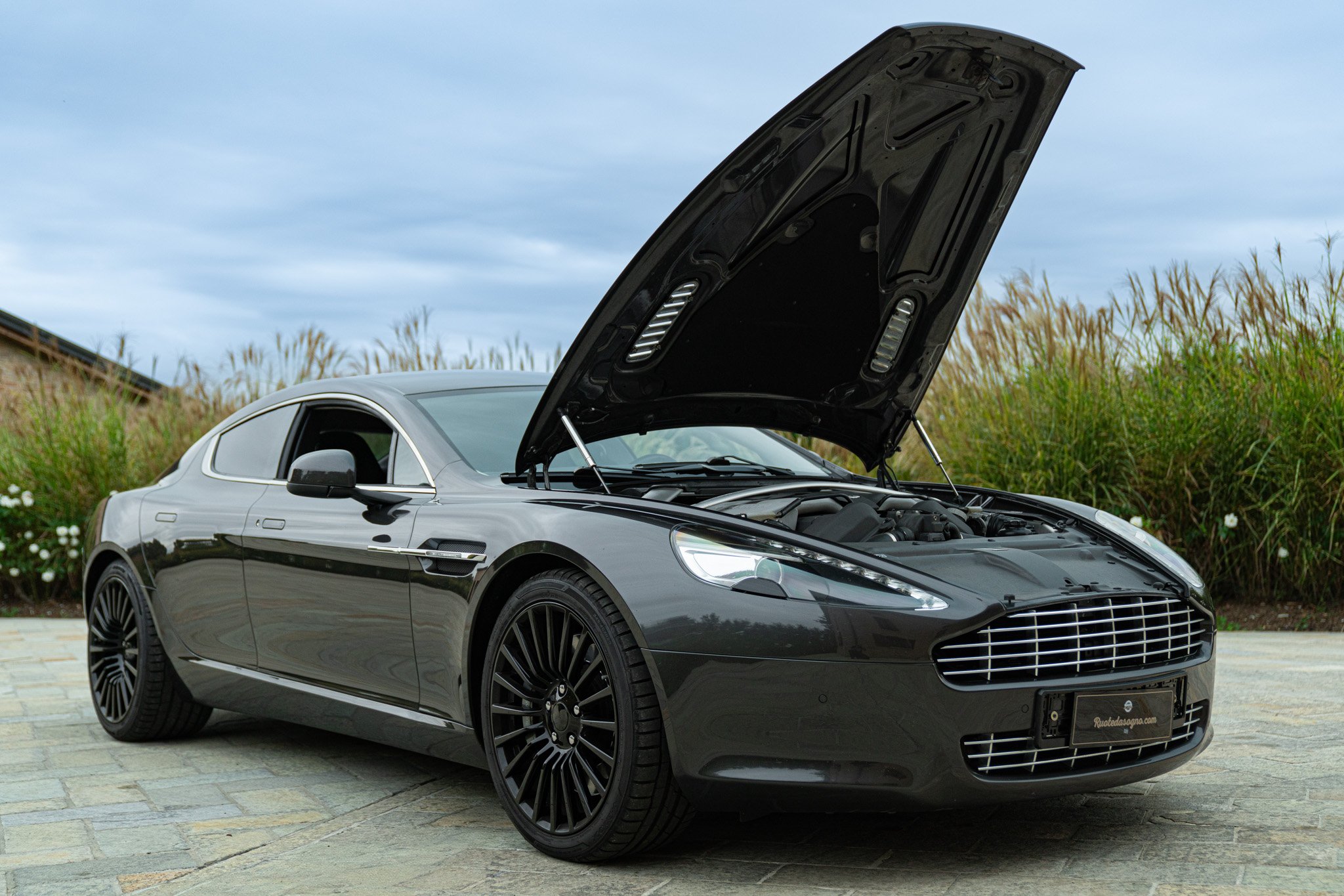 Aston Martin RAPIDE 