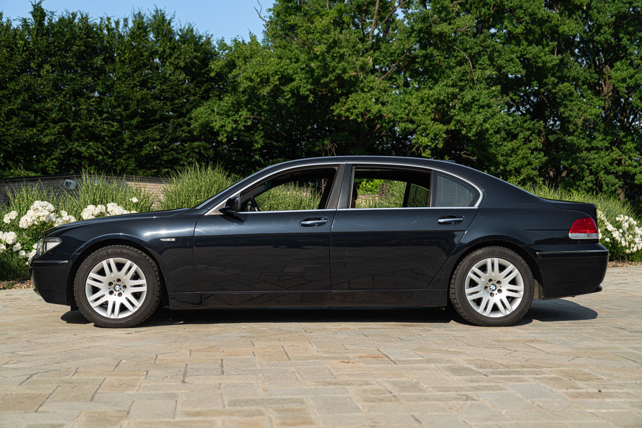 BMW 745 LI INDIVIDUAL 