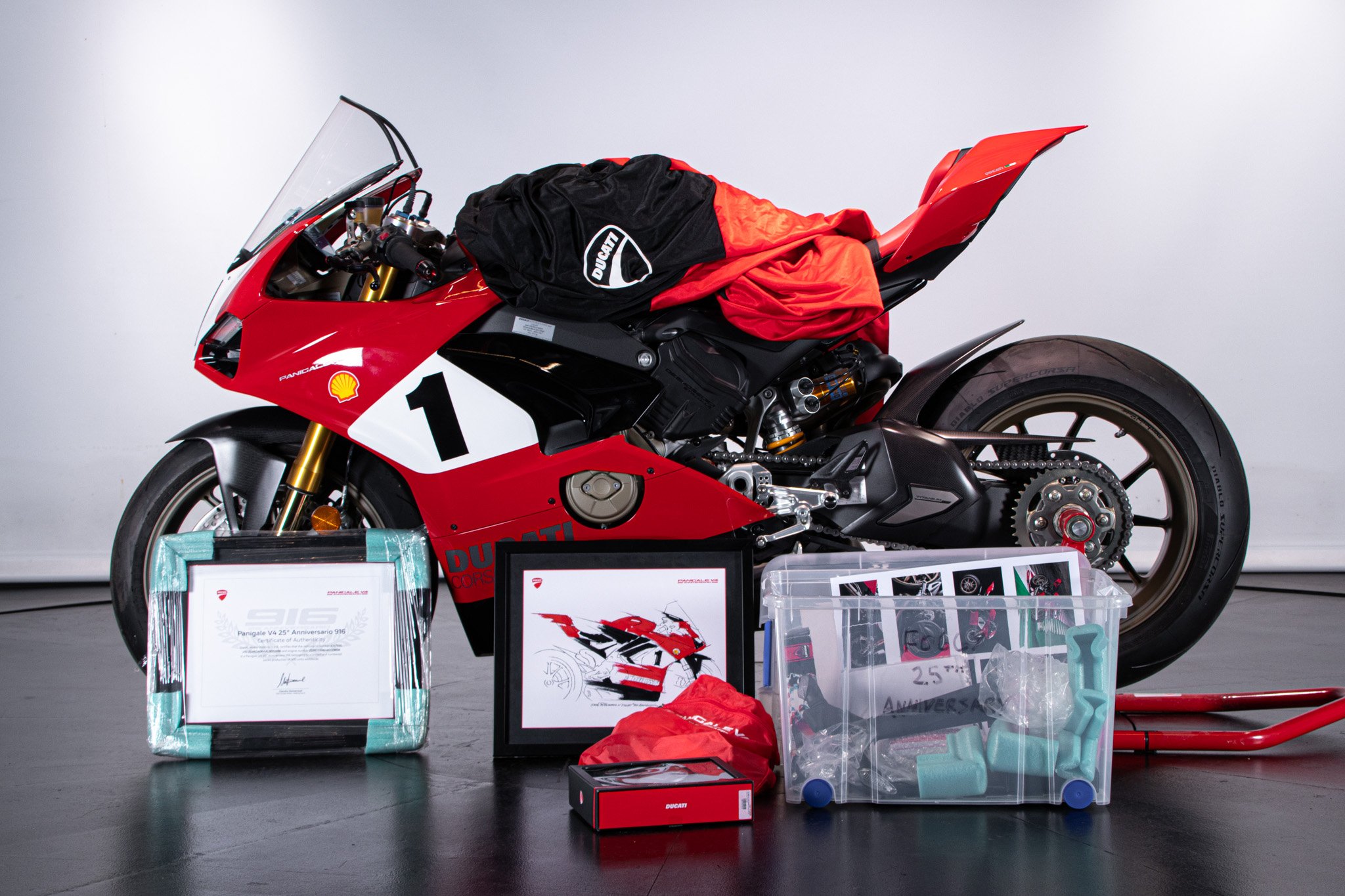 Ducati PANIGALE V4 25°ANNIVERSARIO 916 