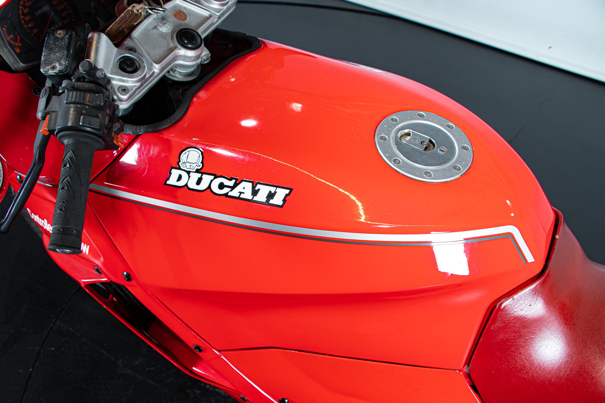 Ducati PASO 750 