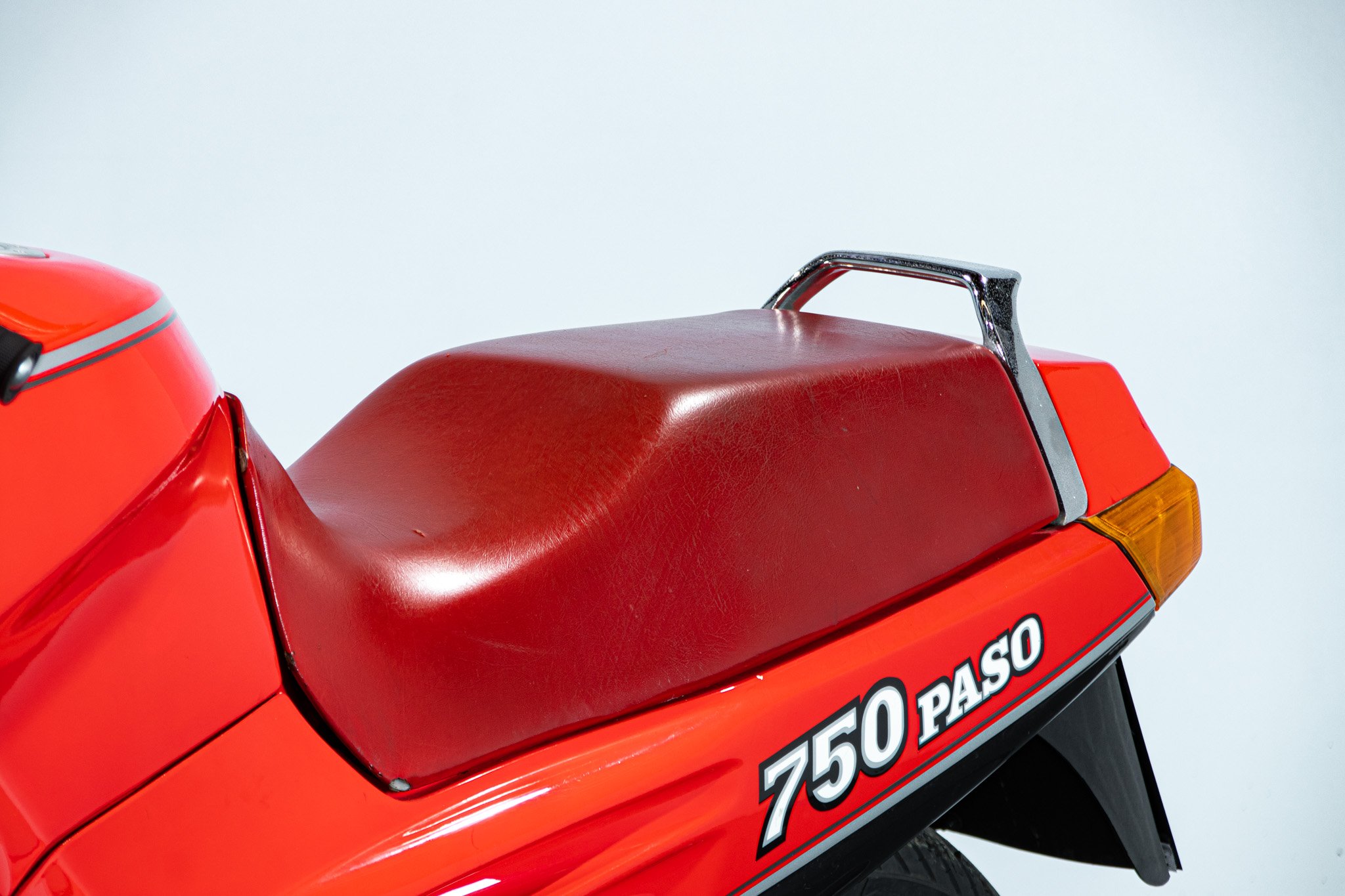 Ducati PASO 750 