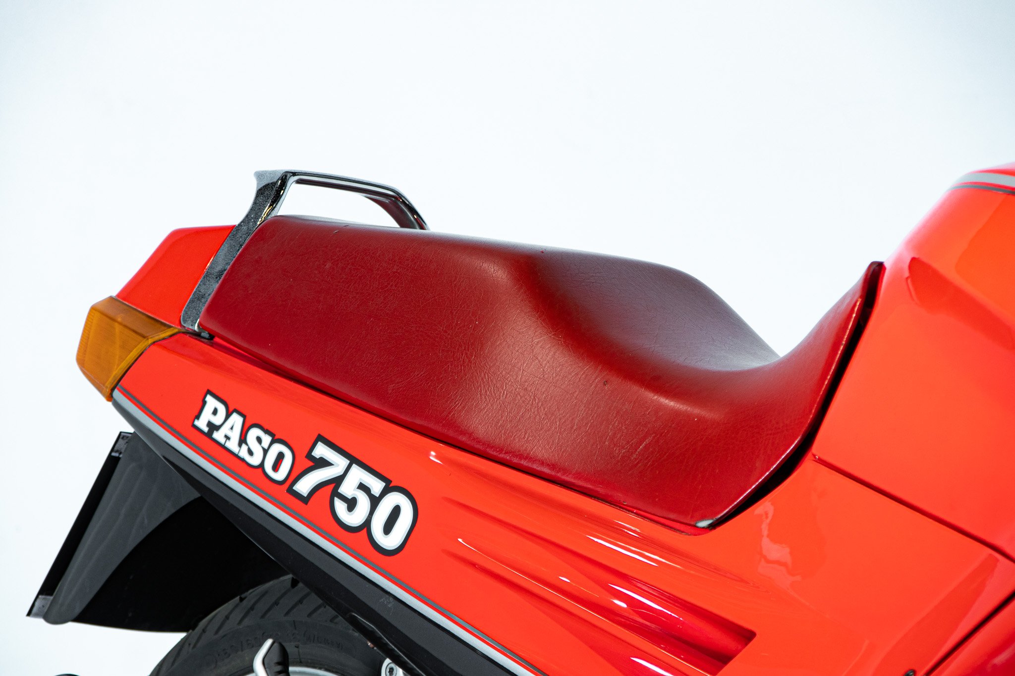 Ducati PASO 750 