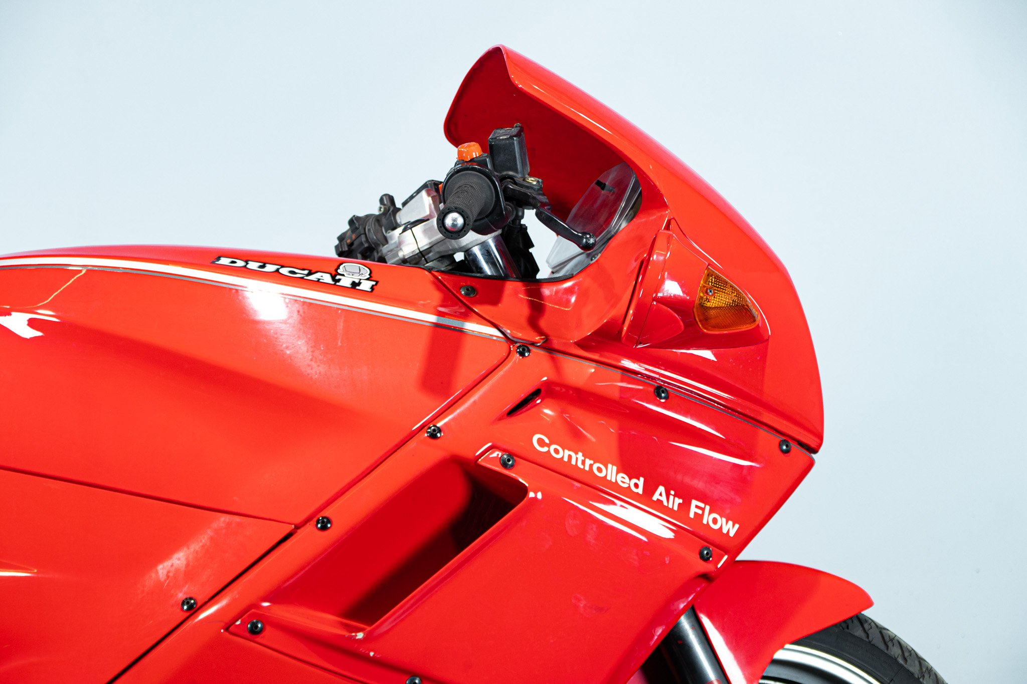 Ducati PASO 750 