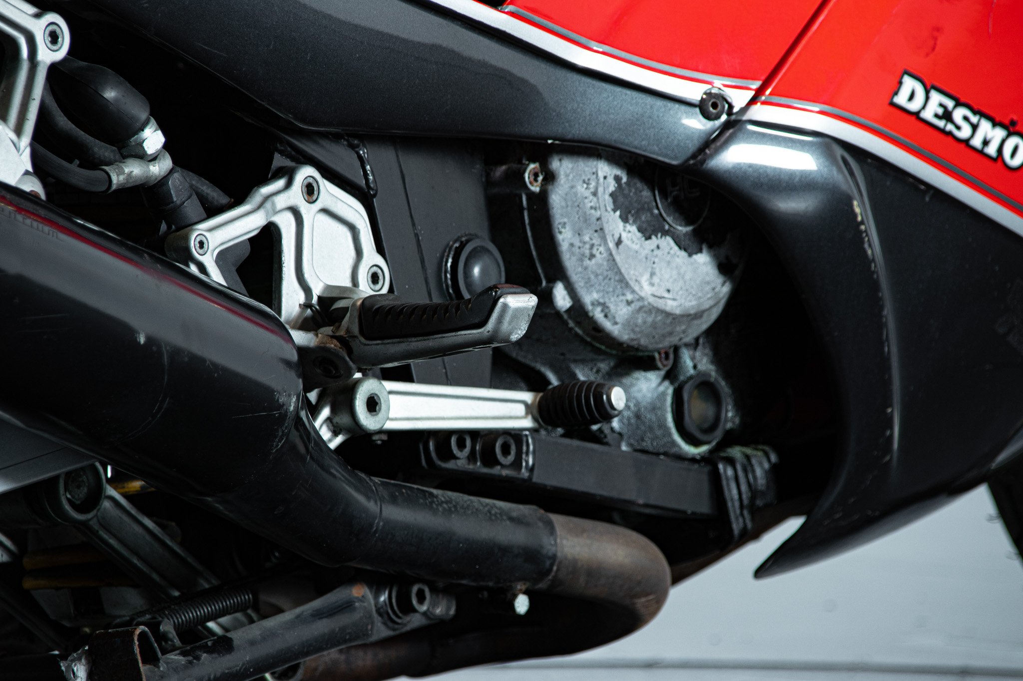 Ducati PASO 750 