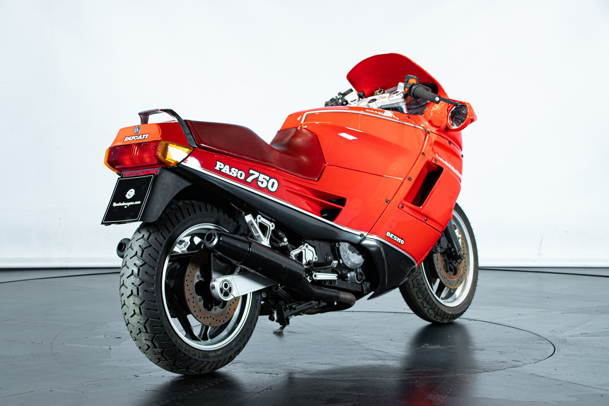 Ducati PASO 750 