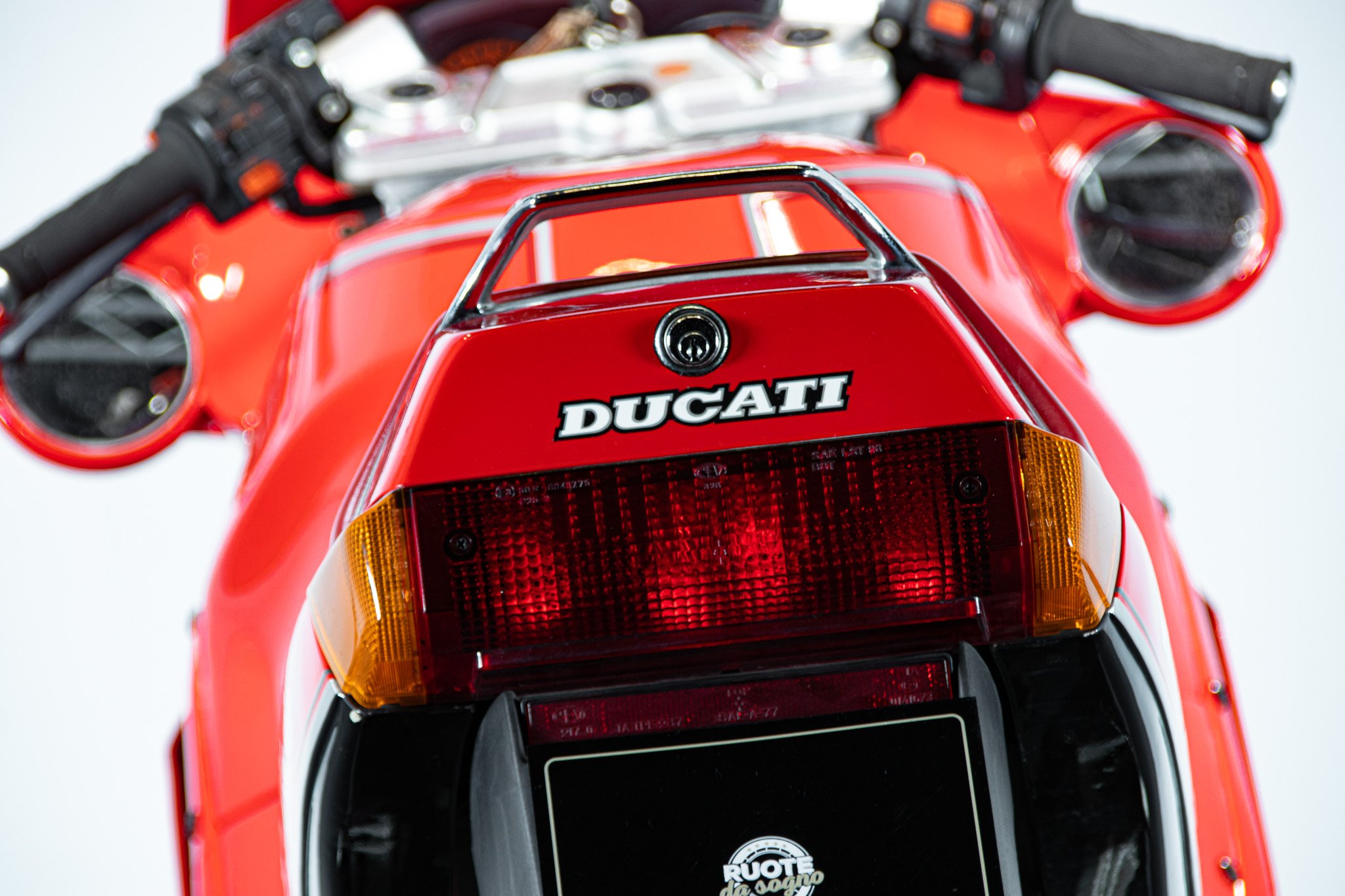 Ducati PASO 750 