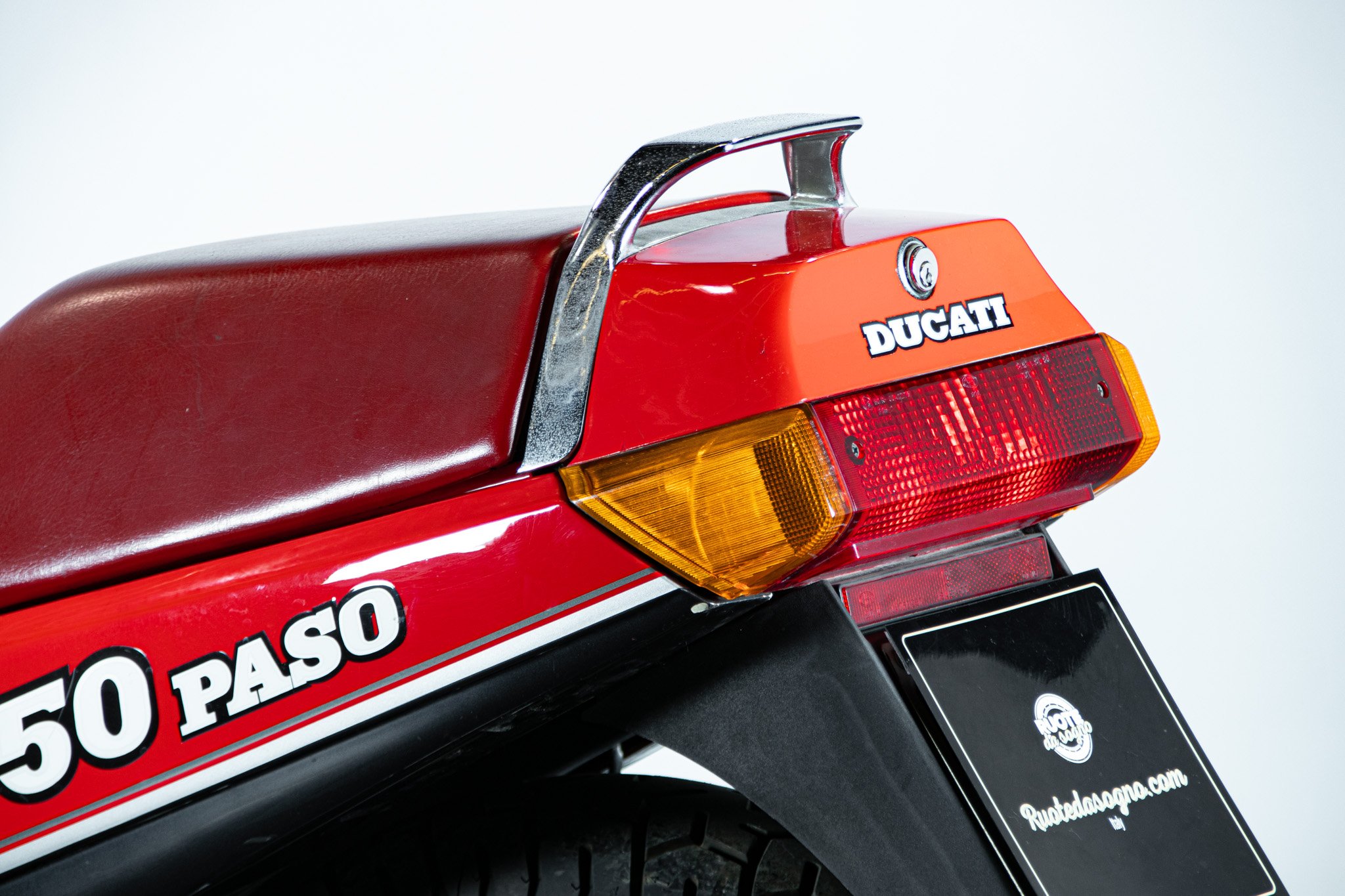 Ducati PASO 750 
