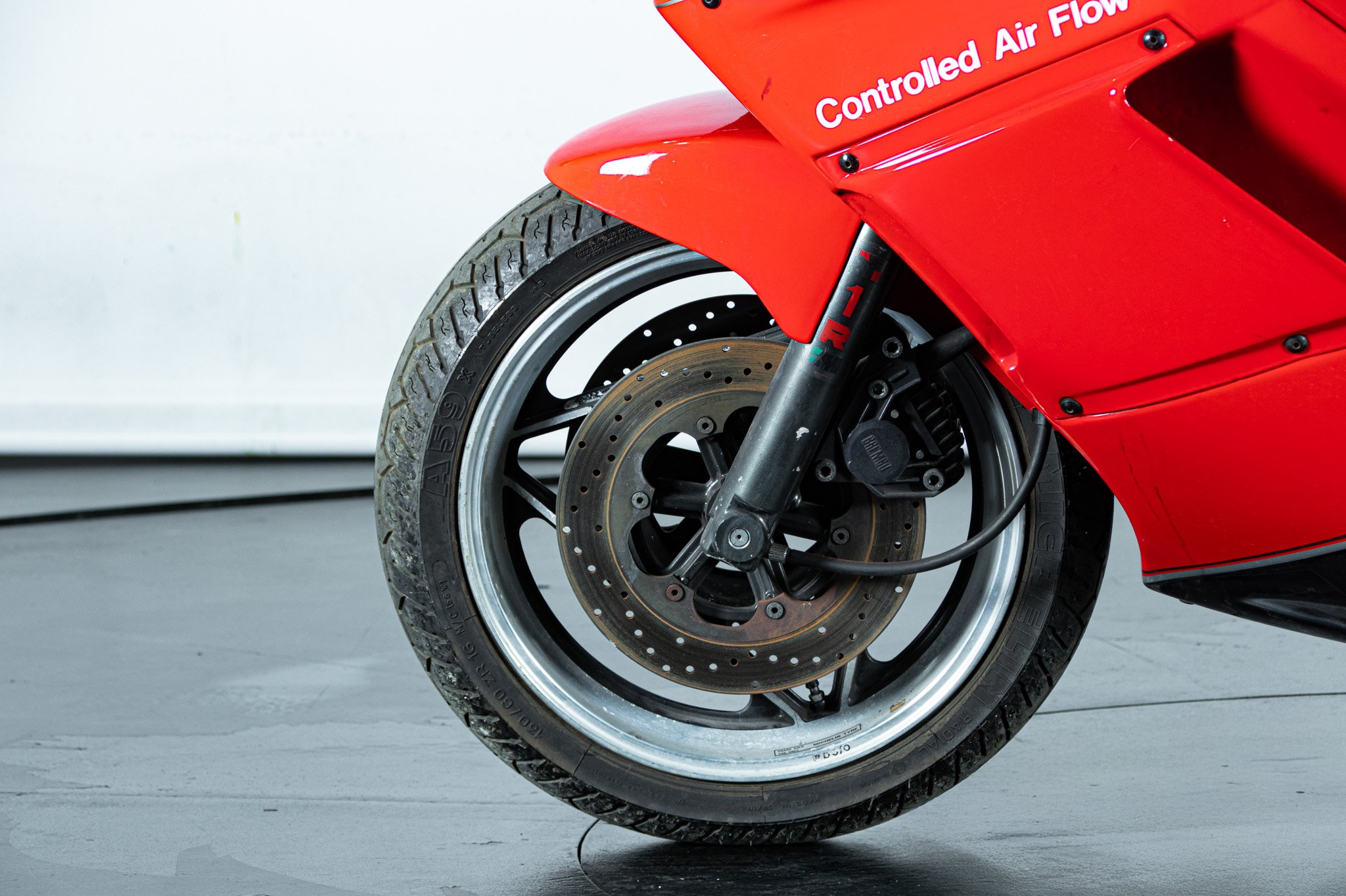 Ducati PASO 750 