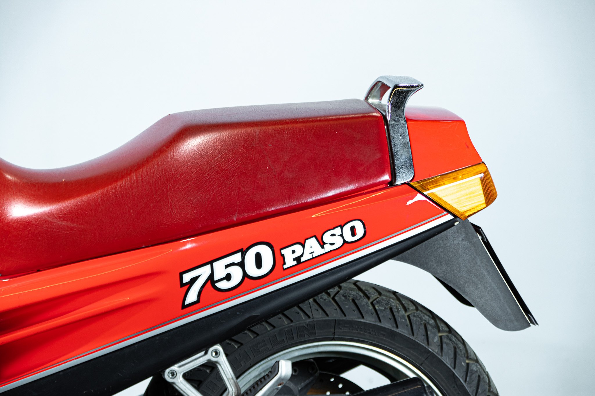Ducati PASO 750 