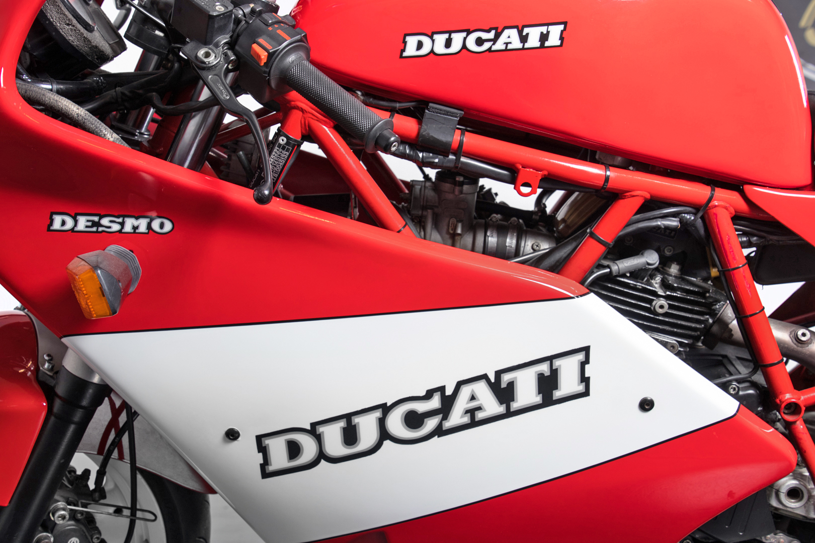 Ducati 900 SuperSport 