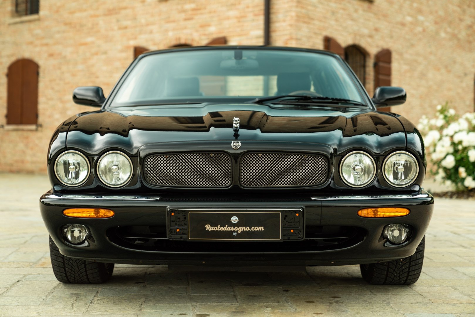 Jaguar XJR 