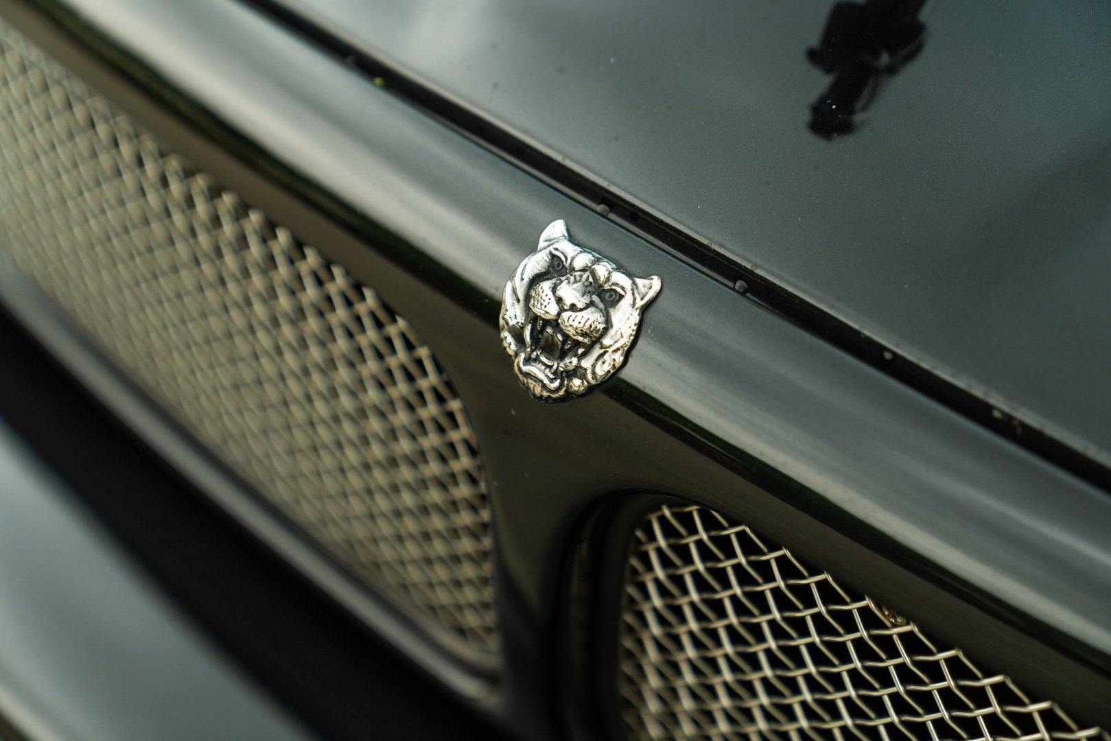Jaguar XJR 