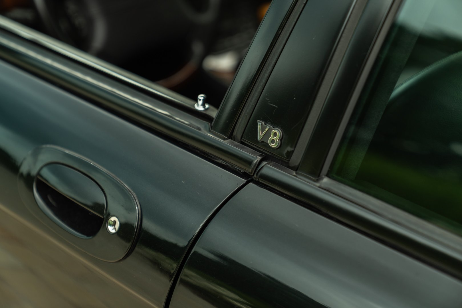 Jaguar XJR 
