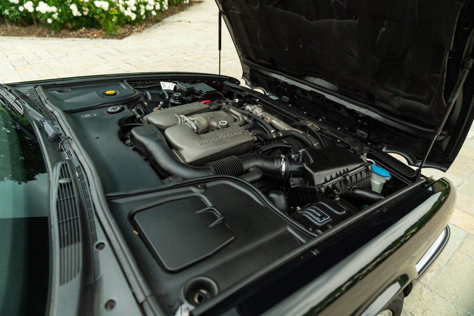 Jaguar XJR 
