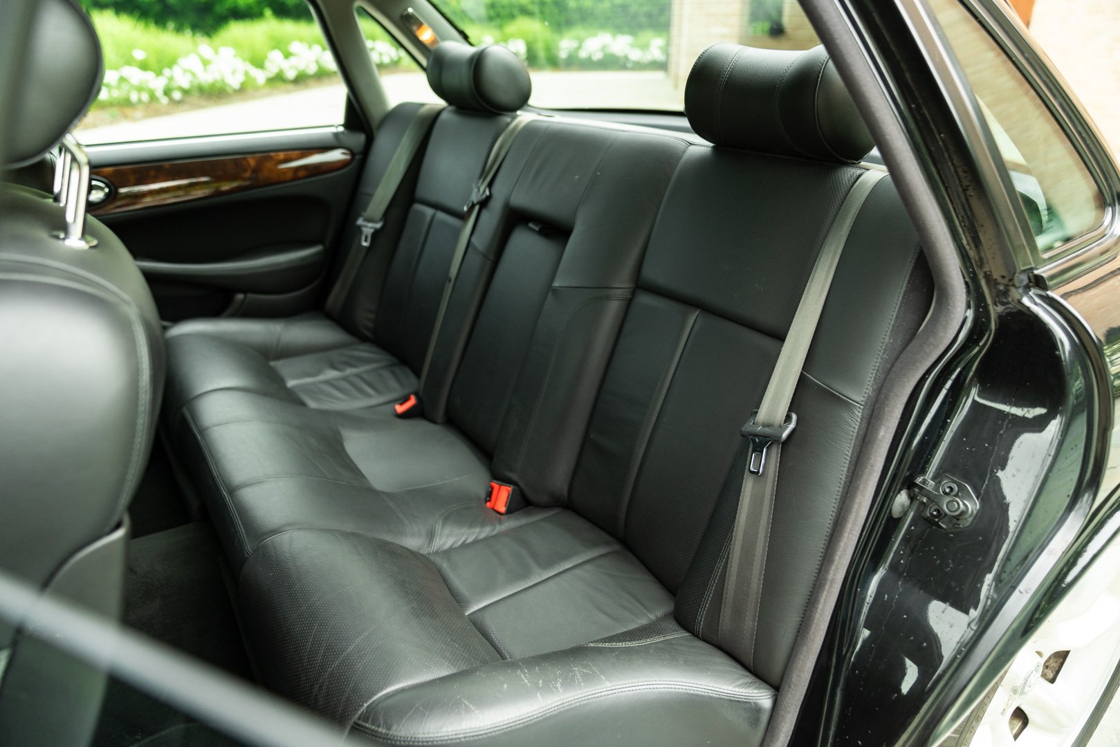 Jaguar XJR 