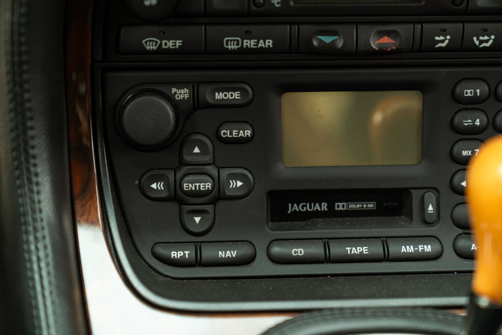 Jaguar XJR 