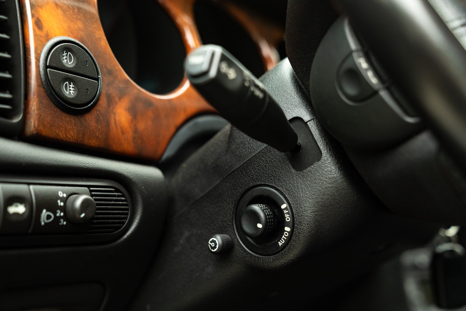 Jaguar XJR 