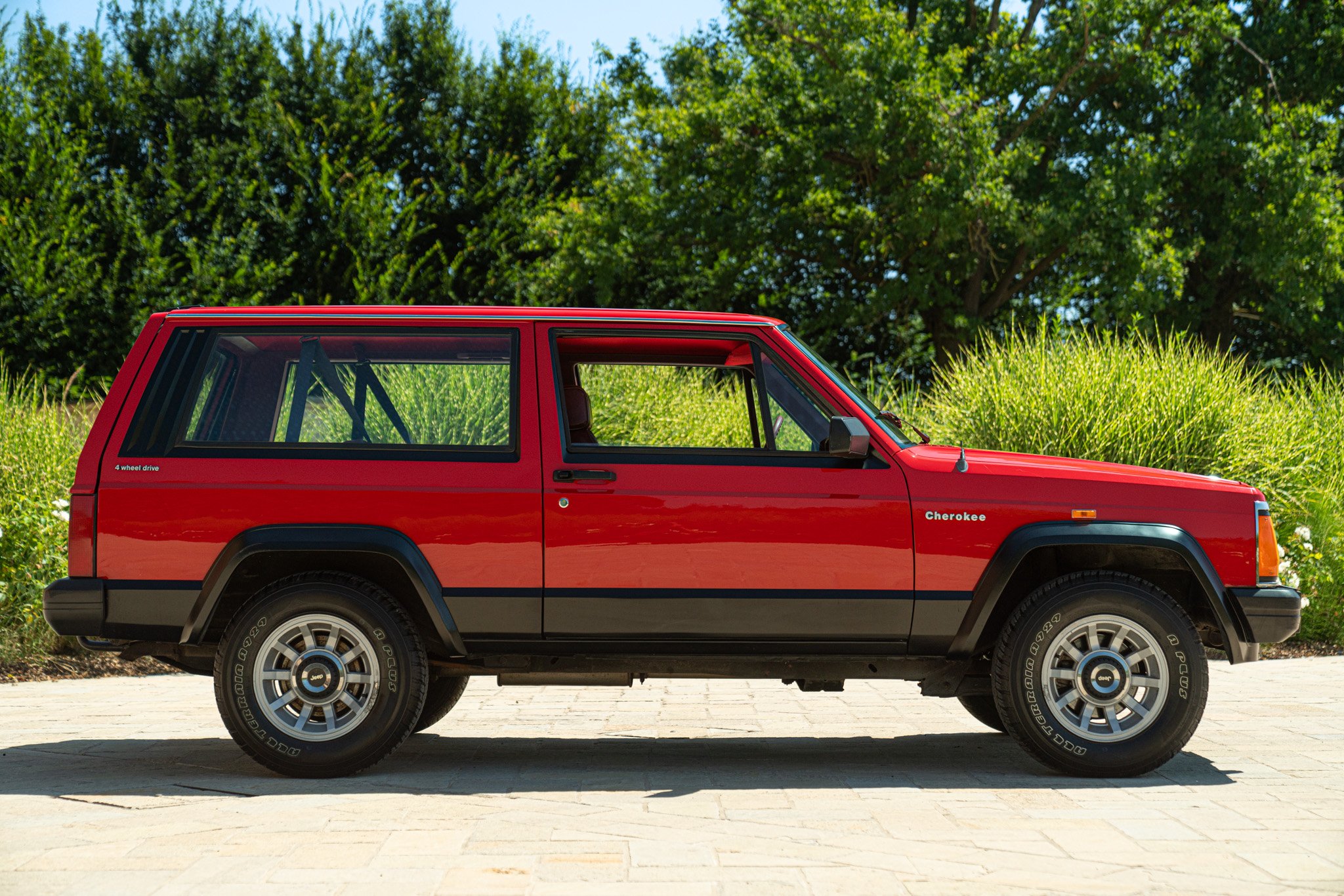 Jeep CHEROKEE 2.8 V6 