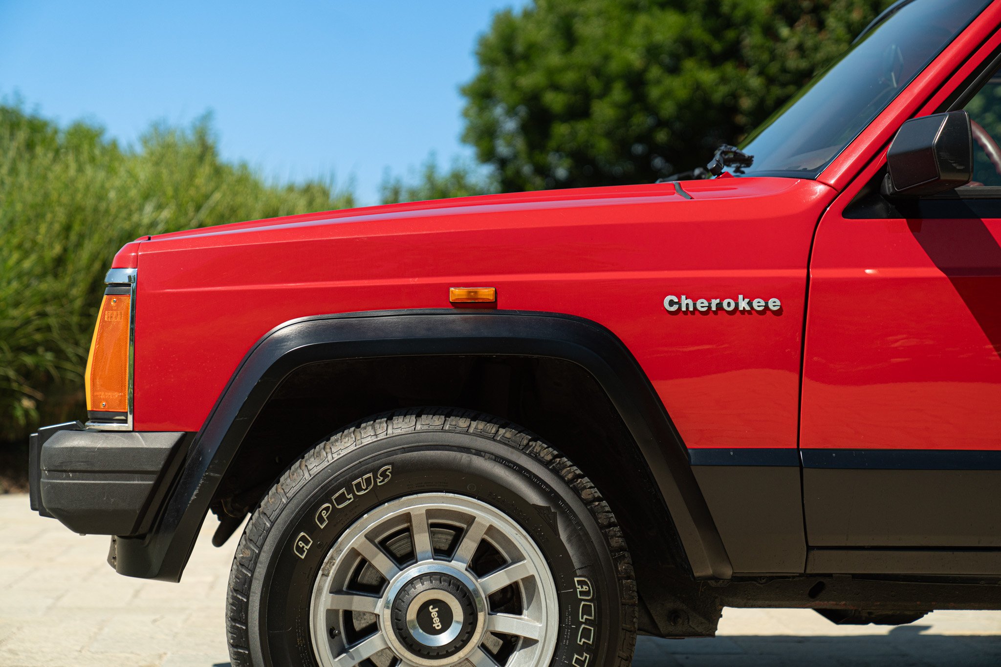 Jeep CHEROKEE 2.8 V6 