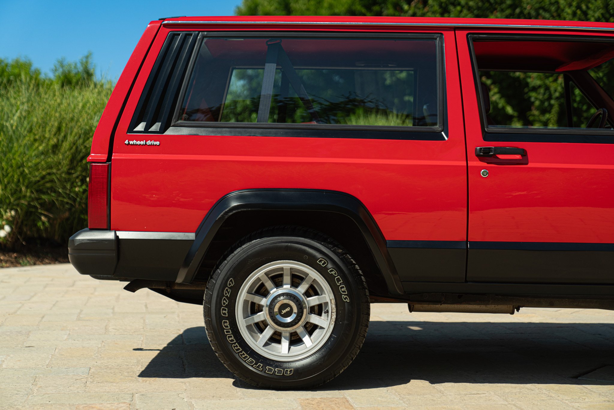 Jeep CHEROKEE 2.8 V6 