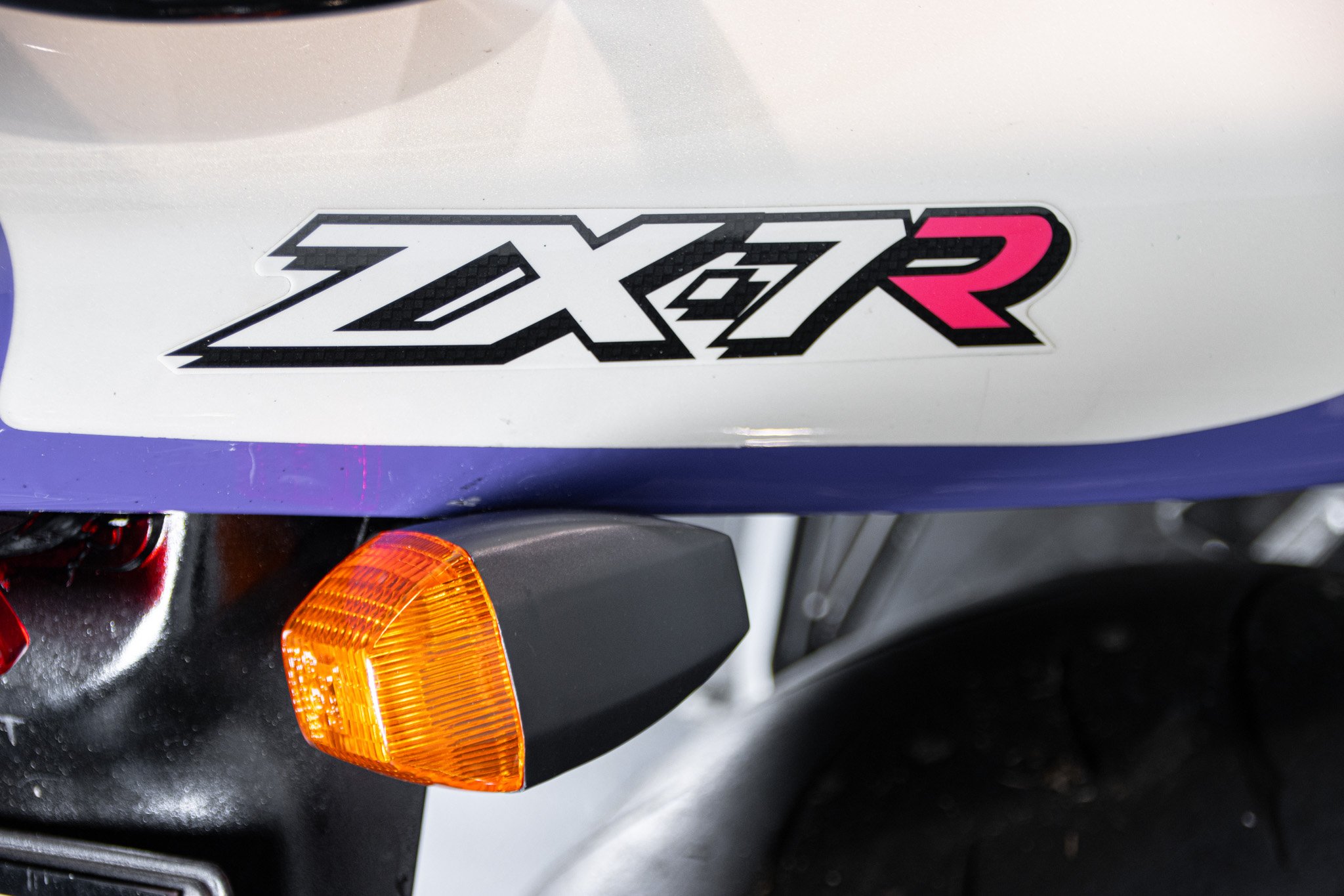 Kawasaki ZX-7R 