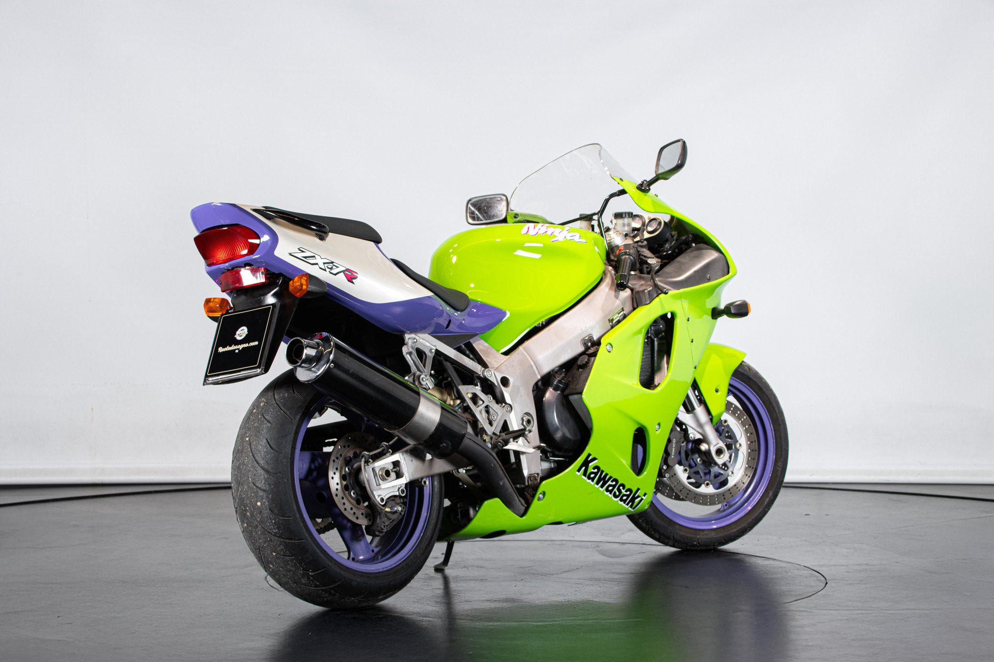 Kawasaki ZX-7R 