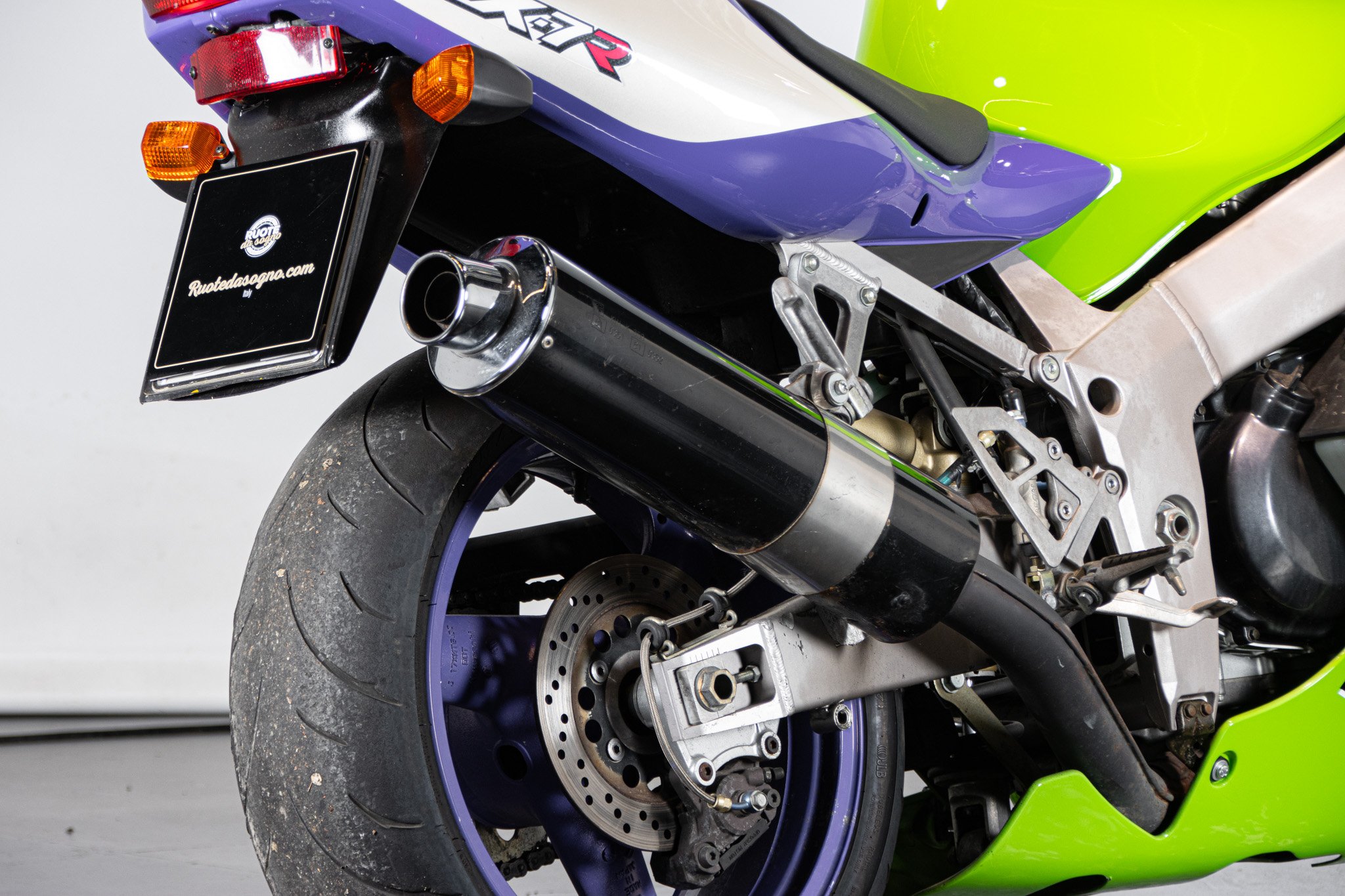 Kawasaki ZX-7R 