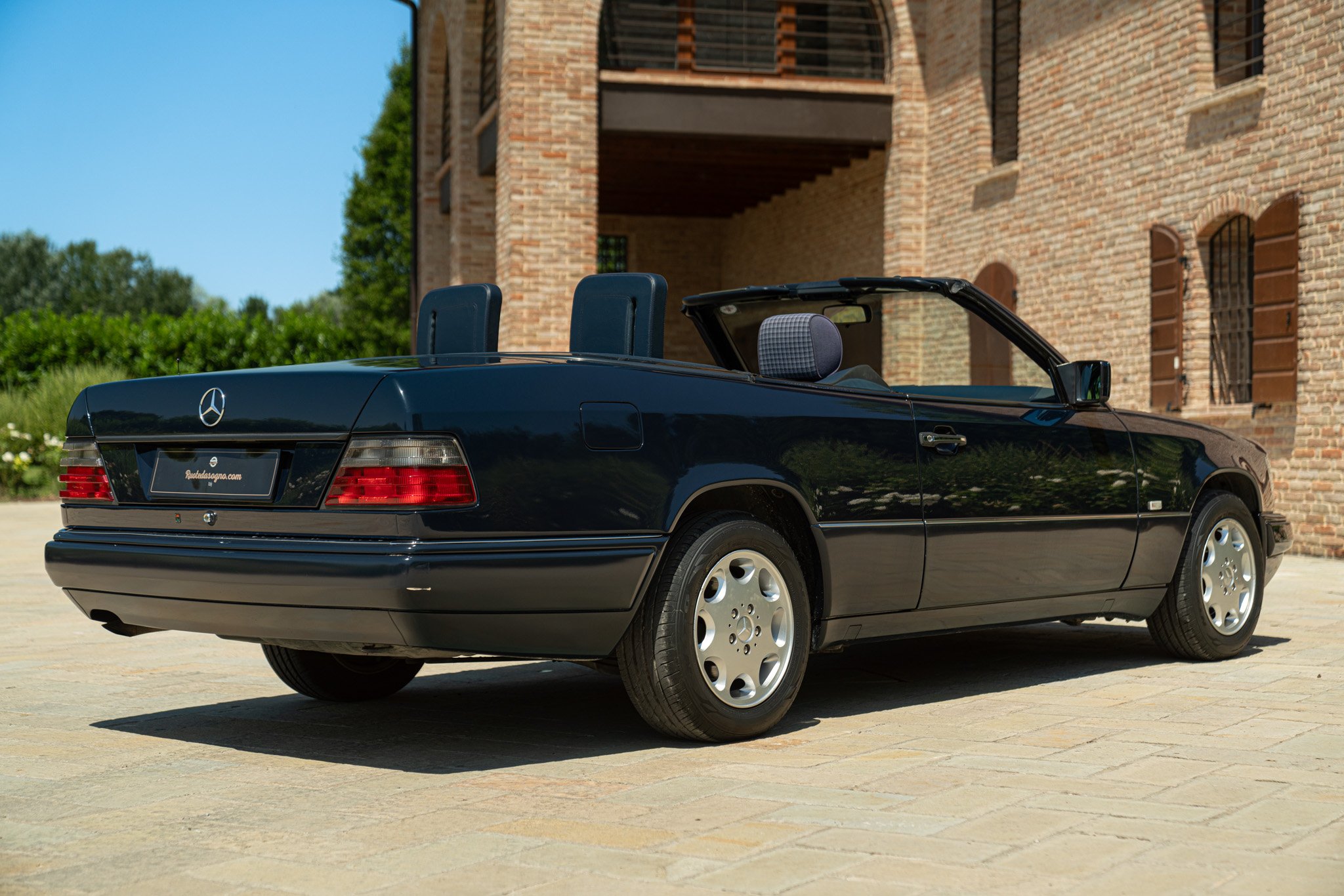 Mercedes Benz CE 200 CABRIO 